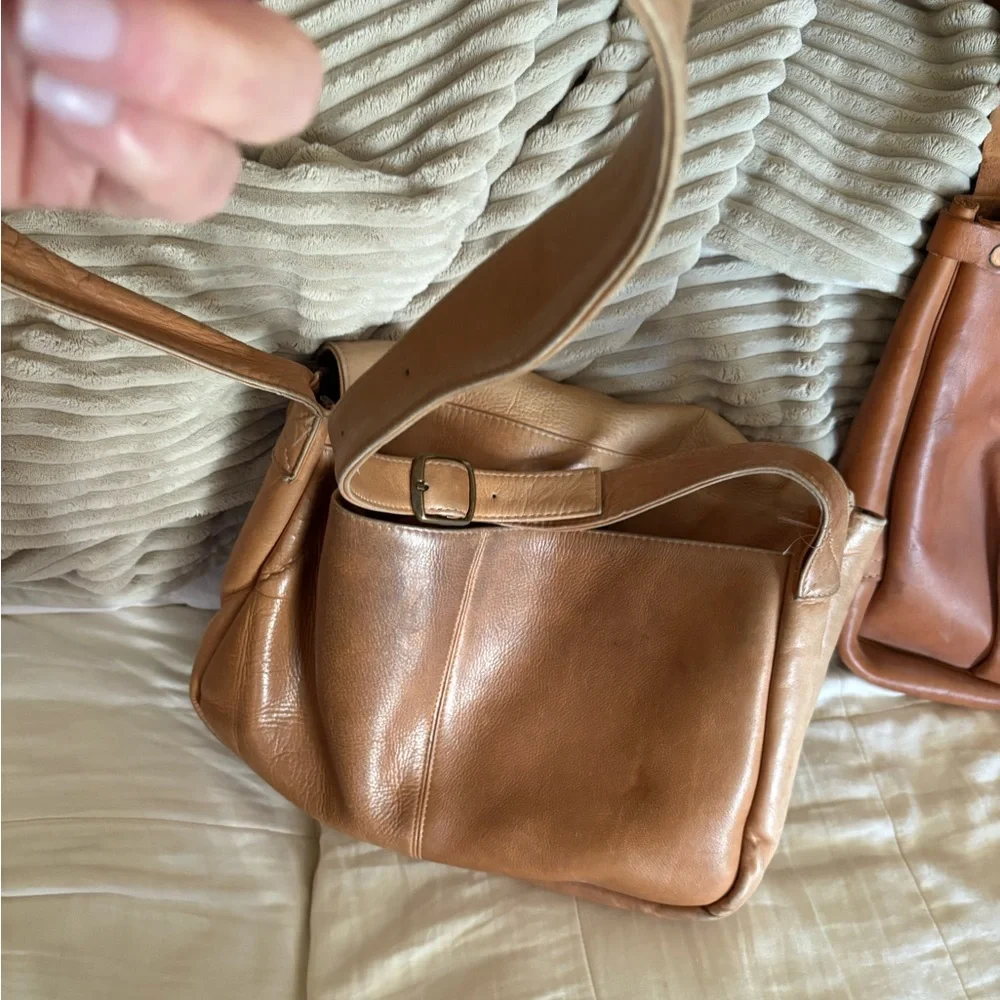 Latino leather large messenger bag